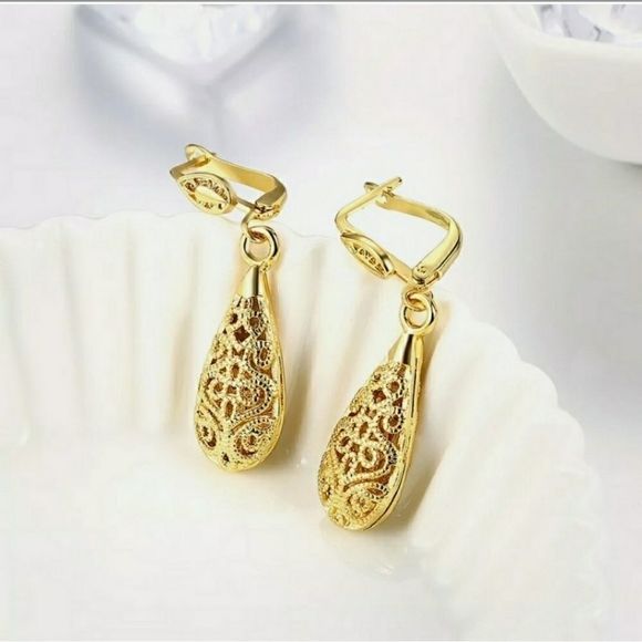 Gold Vintage Earrings - Picture 4 of 5
